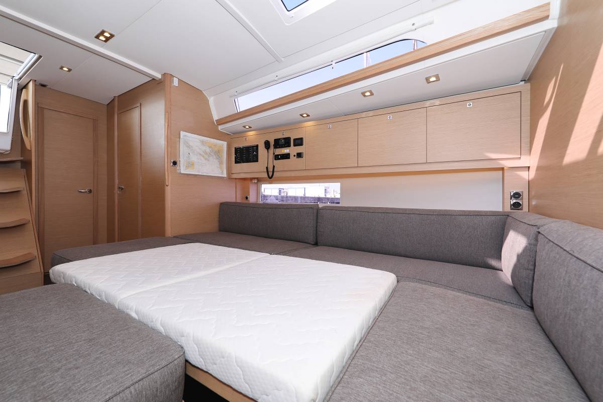 Dufour 470, Flipper | Yacht Charter Croatia