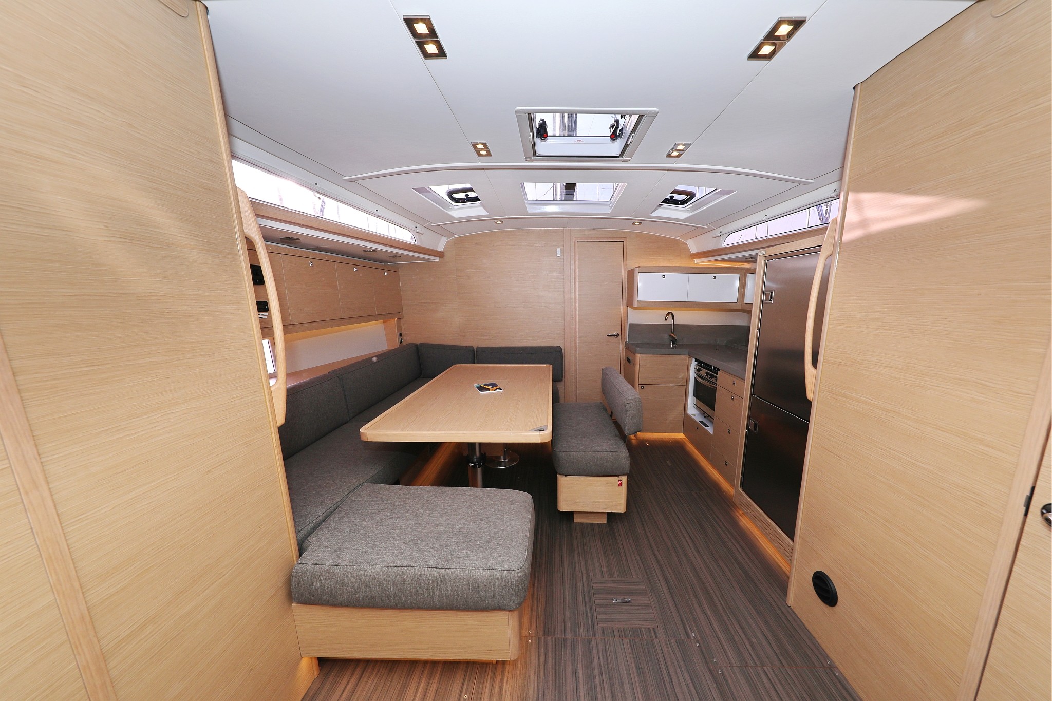 Dufour 470, Luna | Yacht Charter Croatia