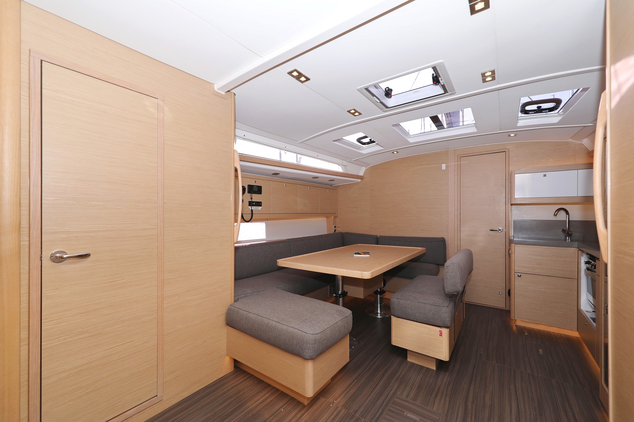 Dufour 470, Luna | Yacht Charter Croatia