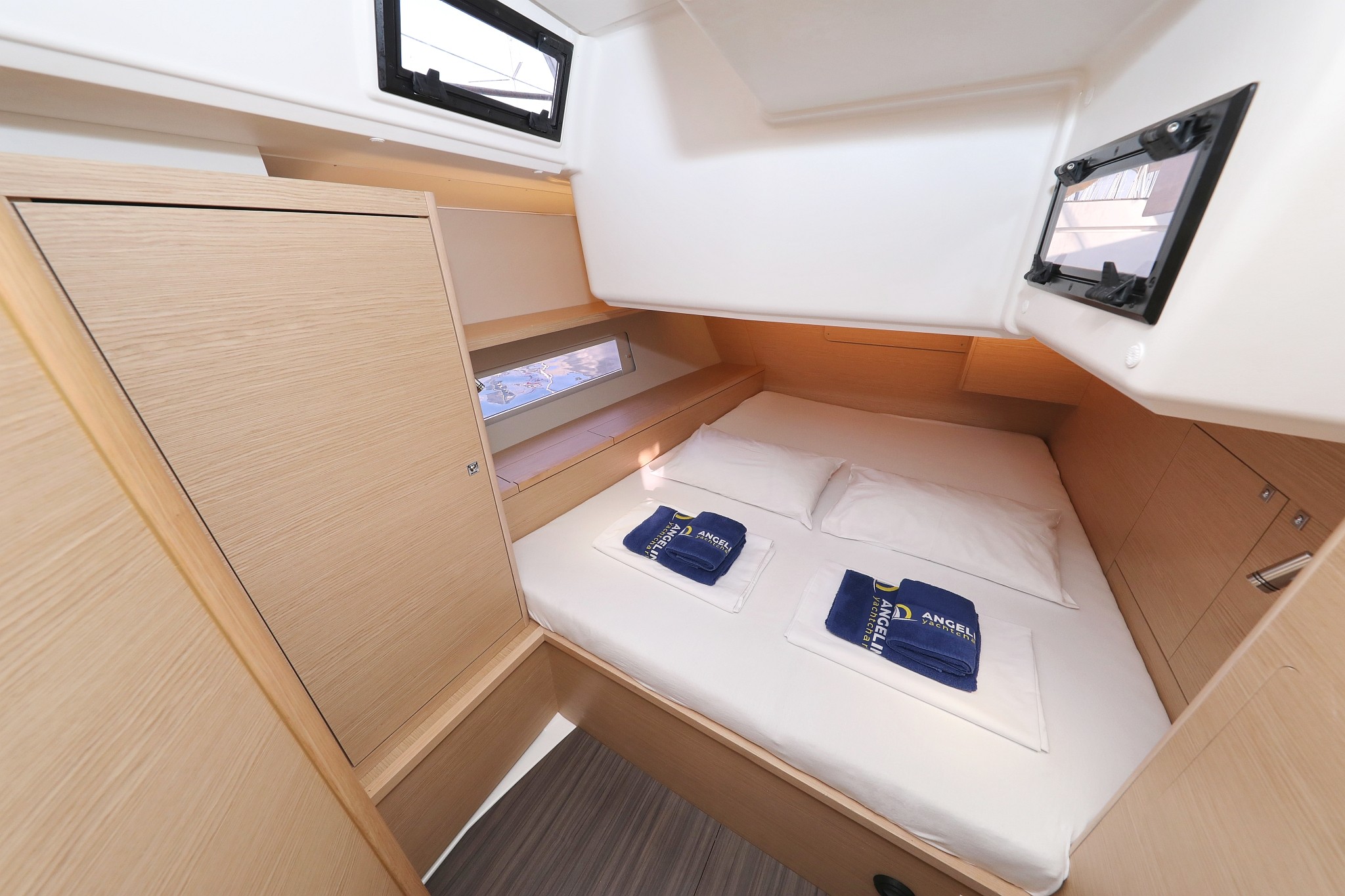 Dufour 470, Luna | Yacht Charter Croatia