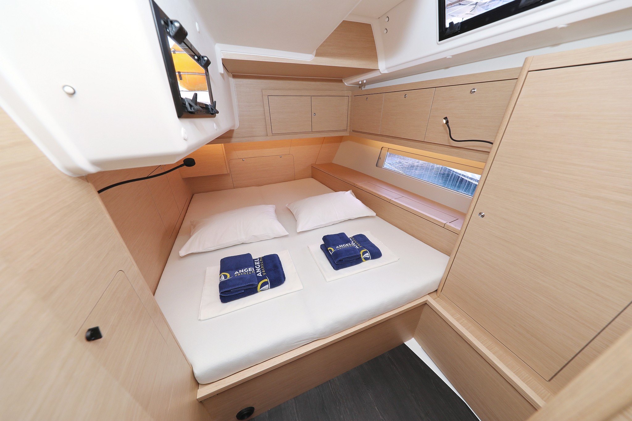 Dufour 470, Shore Thing | Yacht Charter Croatia