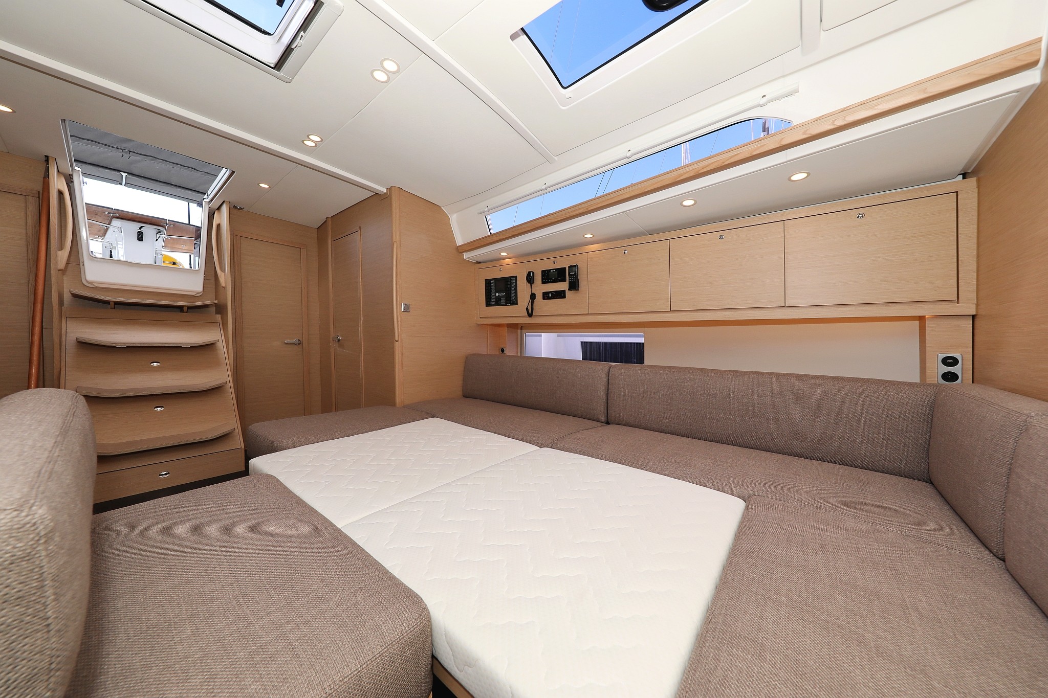 Dufour 470, Shore Thing | Yacht Charter Croatia