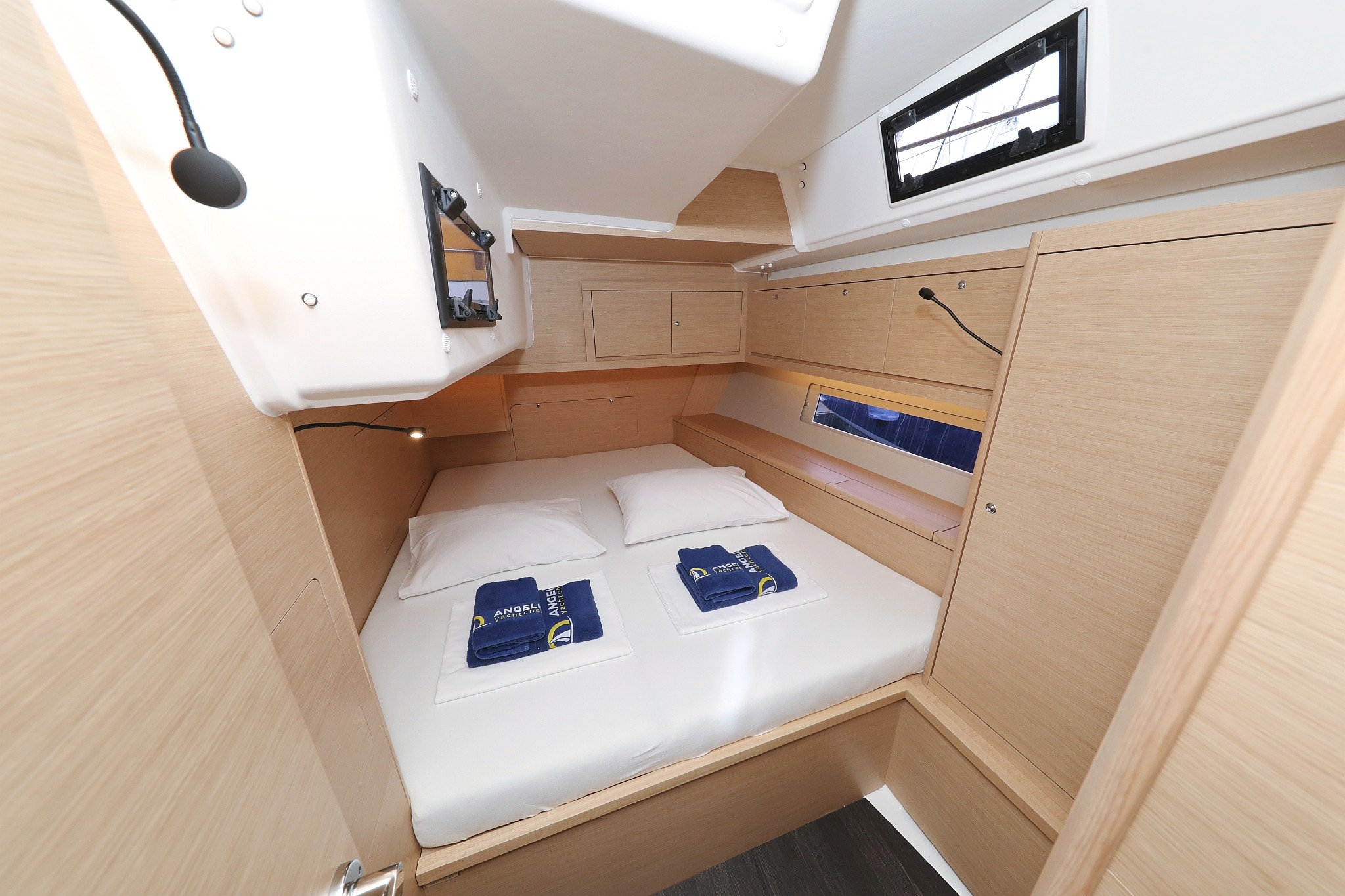 Dufour 470, Blue moon | Yacht Charter Croatia