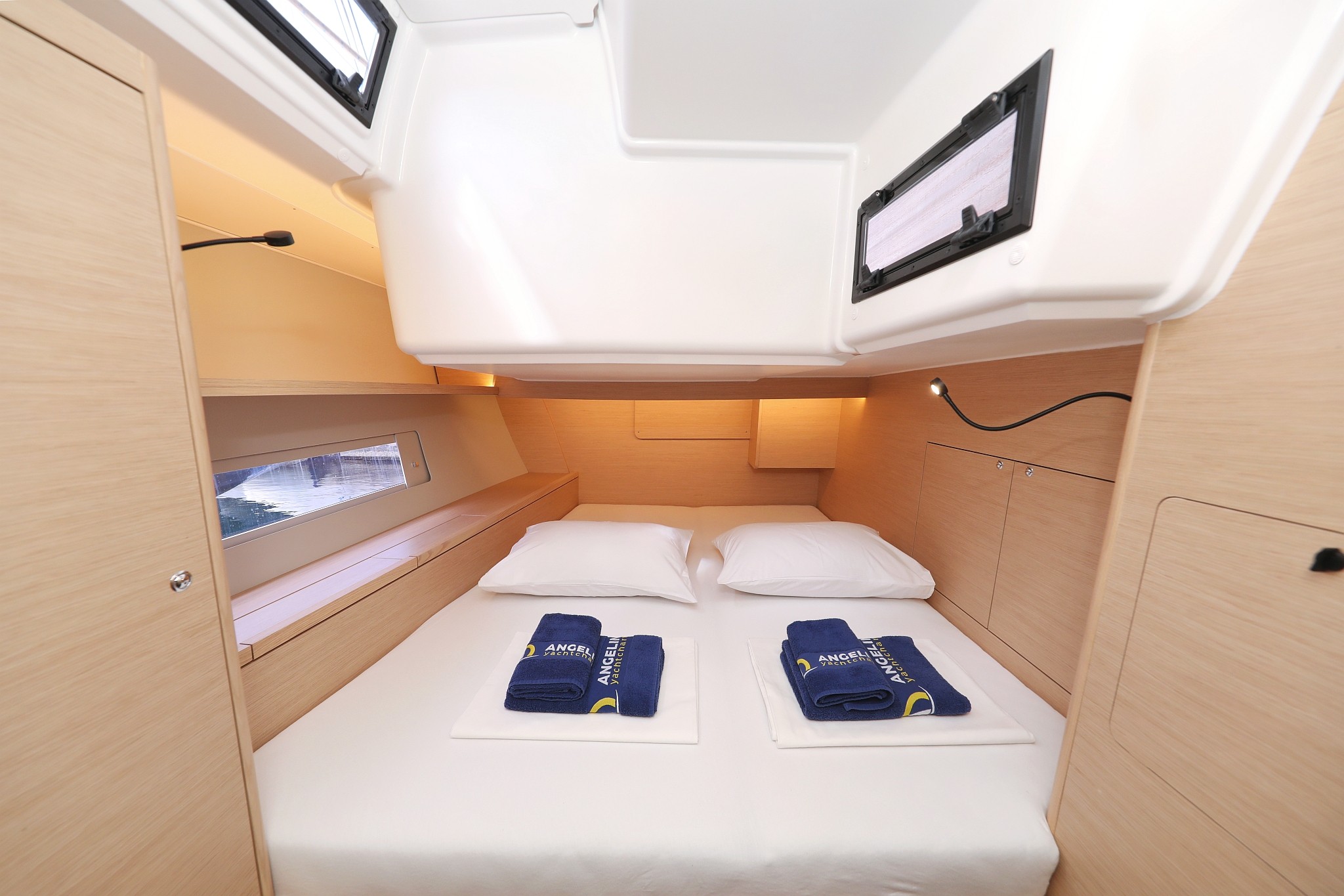 Dufour 470, Bonaca | Yacht Charter Croatia