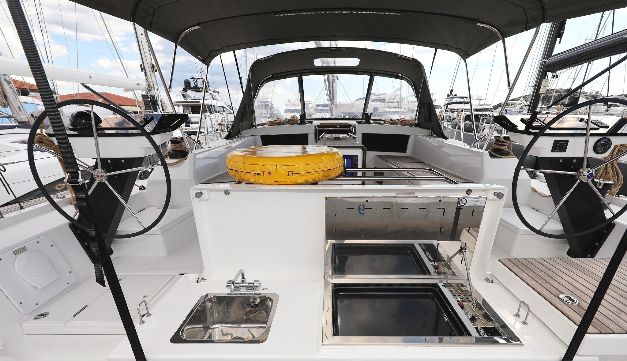 Dufour 470, Bonaca | Yacht Charter Croatia