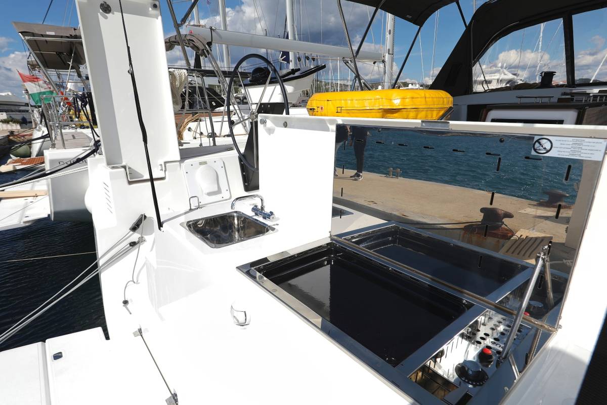 Dufour 470, Bonaca | Yacht Charter Croatia