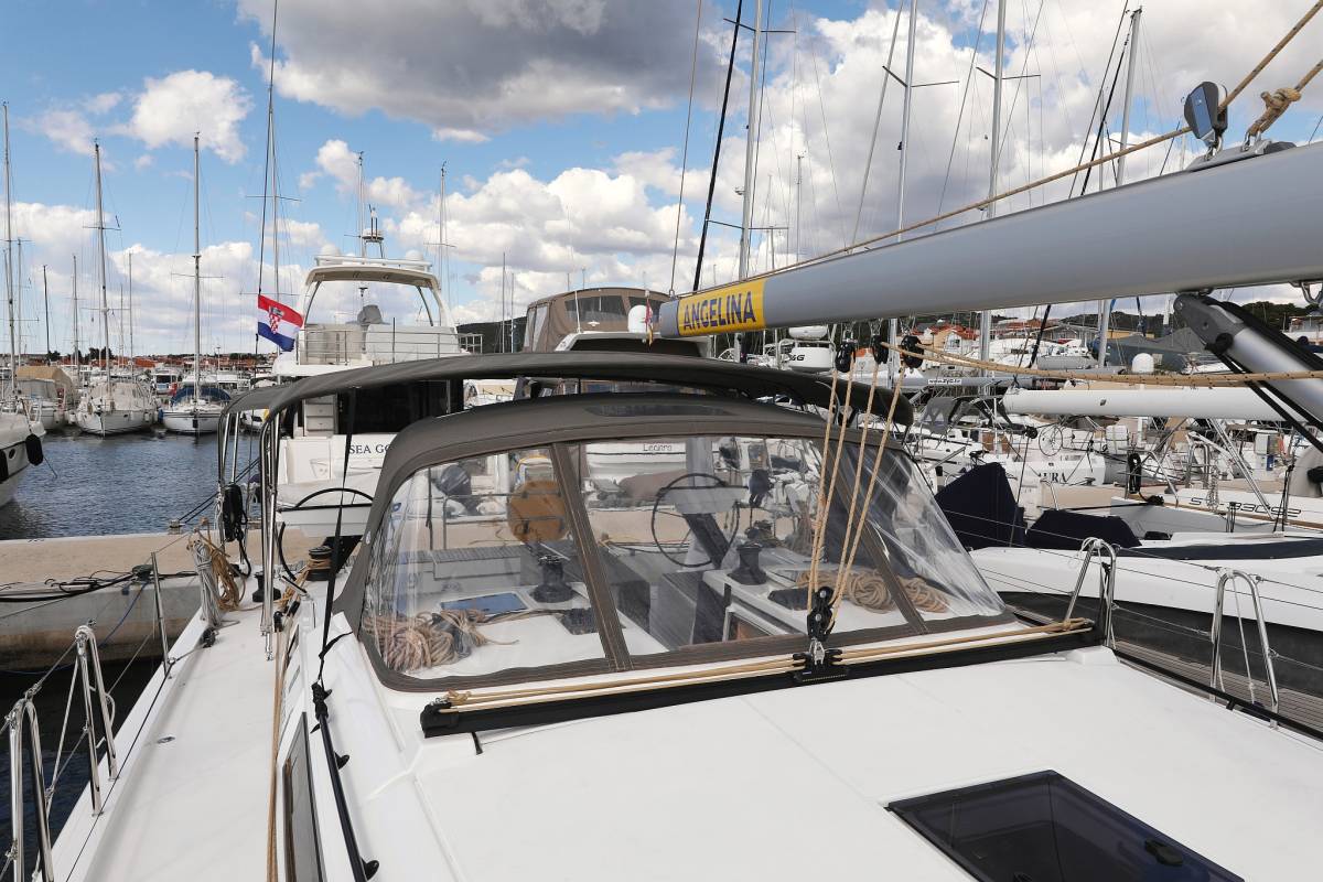 Dufour 470, Bonaca | Yacht Charter Croatia