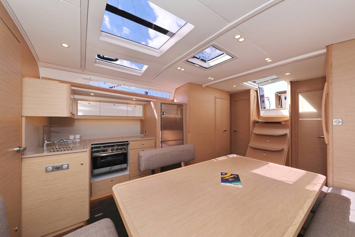 Dufour 470, Bonaca | Yacht Charter Croatia
