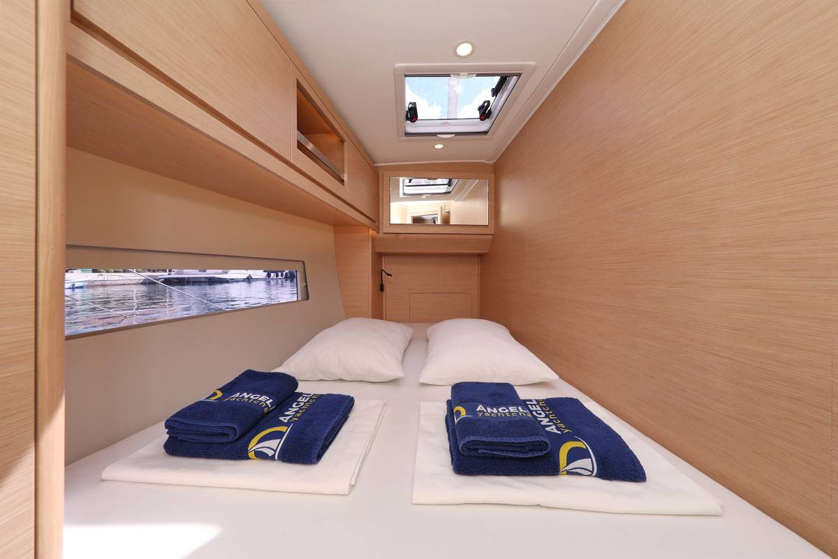 Dufour 470, Bonaca | Yacht Charter Croatia