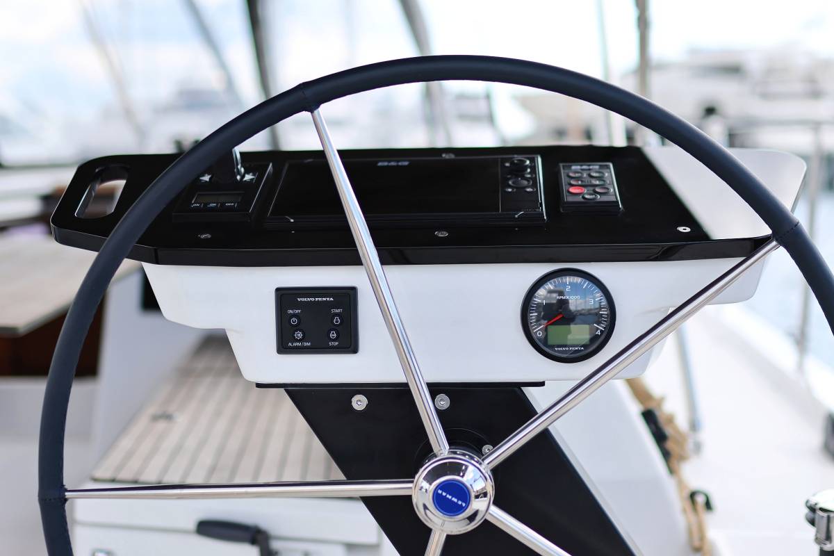 Dufour 470, Bonaca | Yacht Charter Croatia