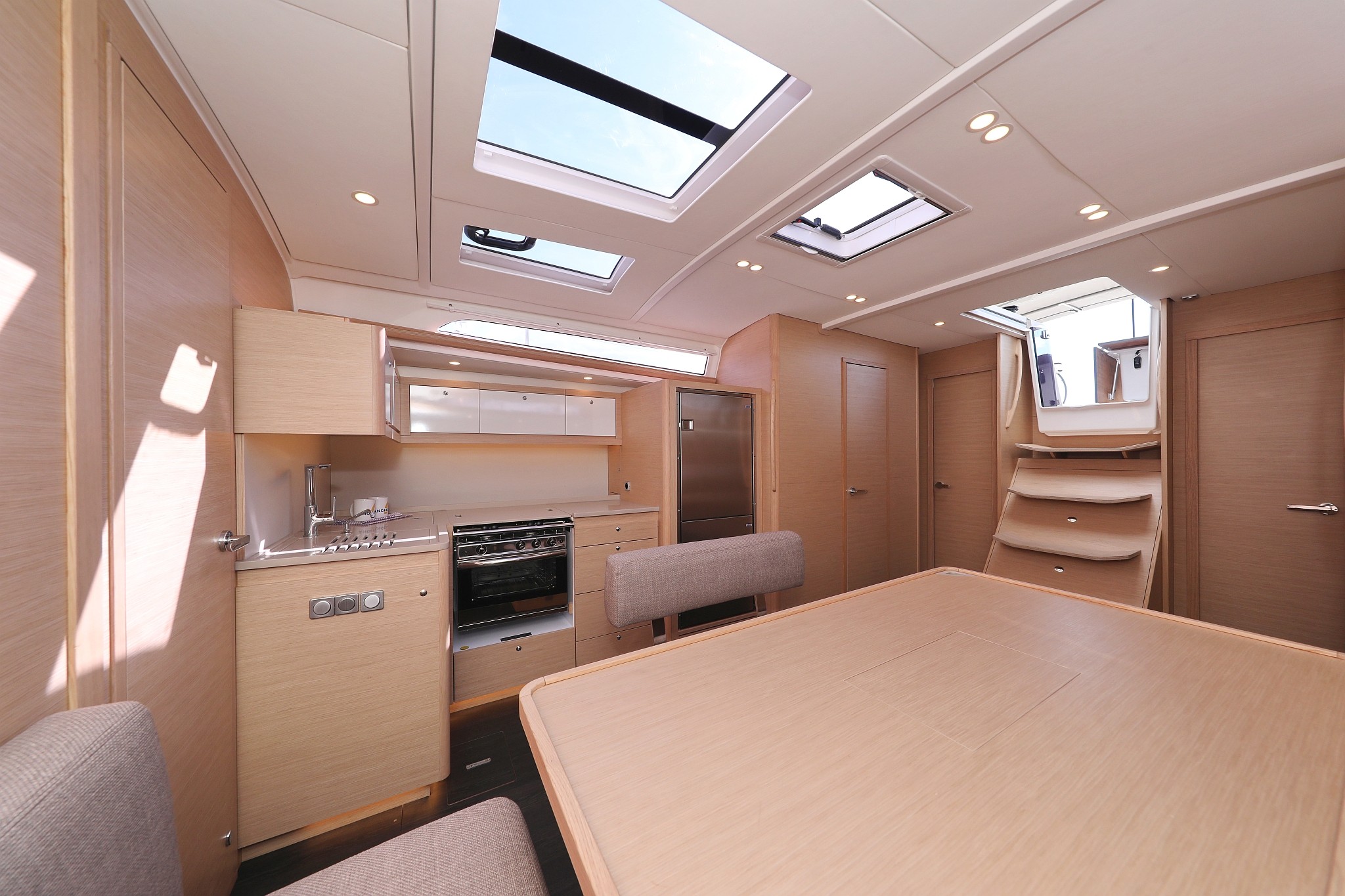 Dufour 470, Dance | Yachtcharter Kroatien