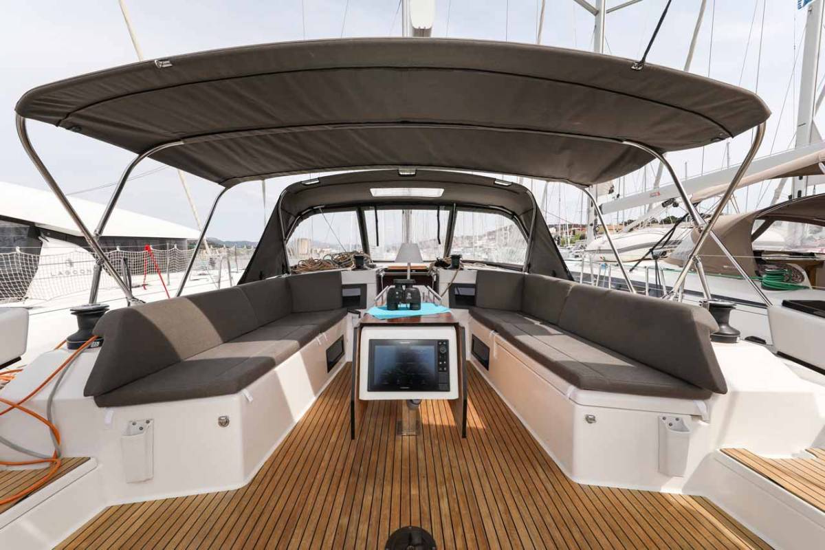 Dufour 470, Bellatrix | Noleggio di Yacht Croazia
