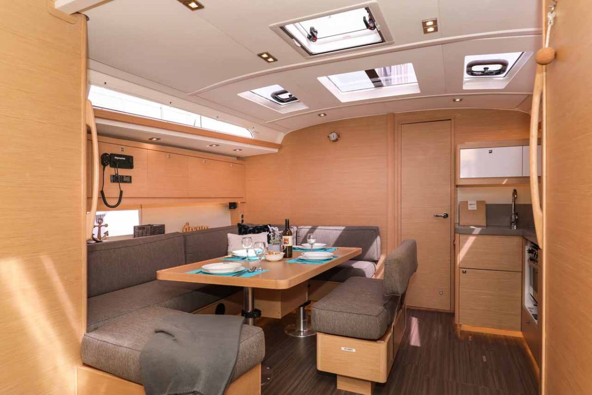 Dufour 470, Bellatrix | Noleggio di Yacht Croazia
