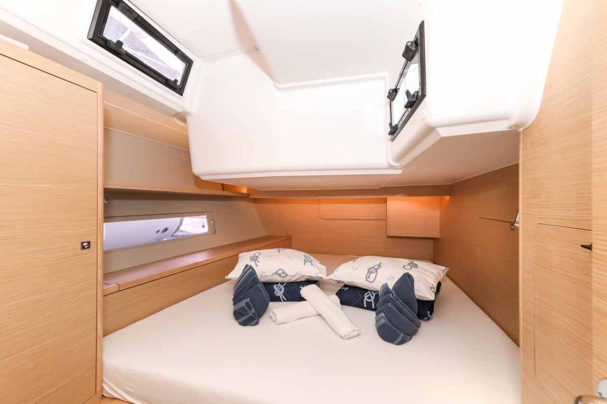 Dufour 470, Bellatrix | Noleggio di Yacht Croazia