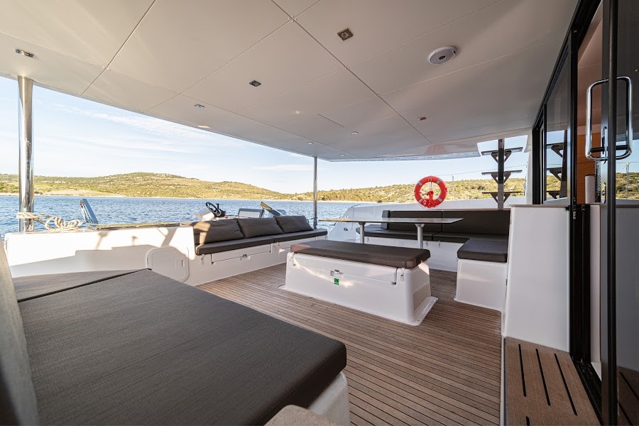 Dufour 48 Catamaran, Uno | Yacht Charter Croatia
