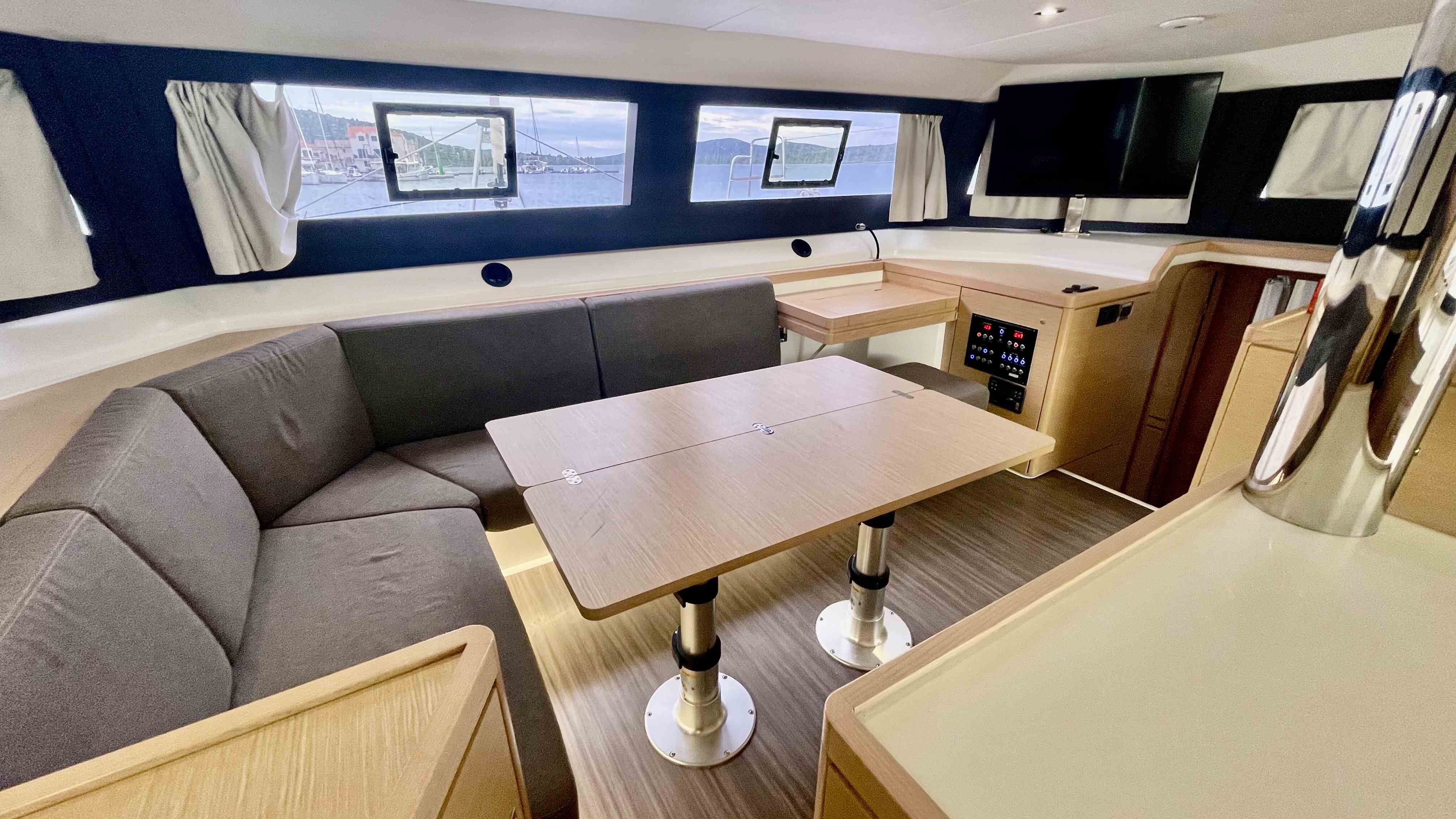 Dufour 48 Catamaran, Nirvana | Yachtcharter Kroatien