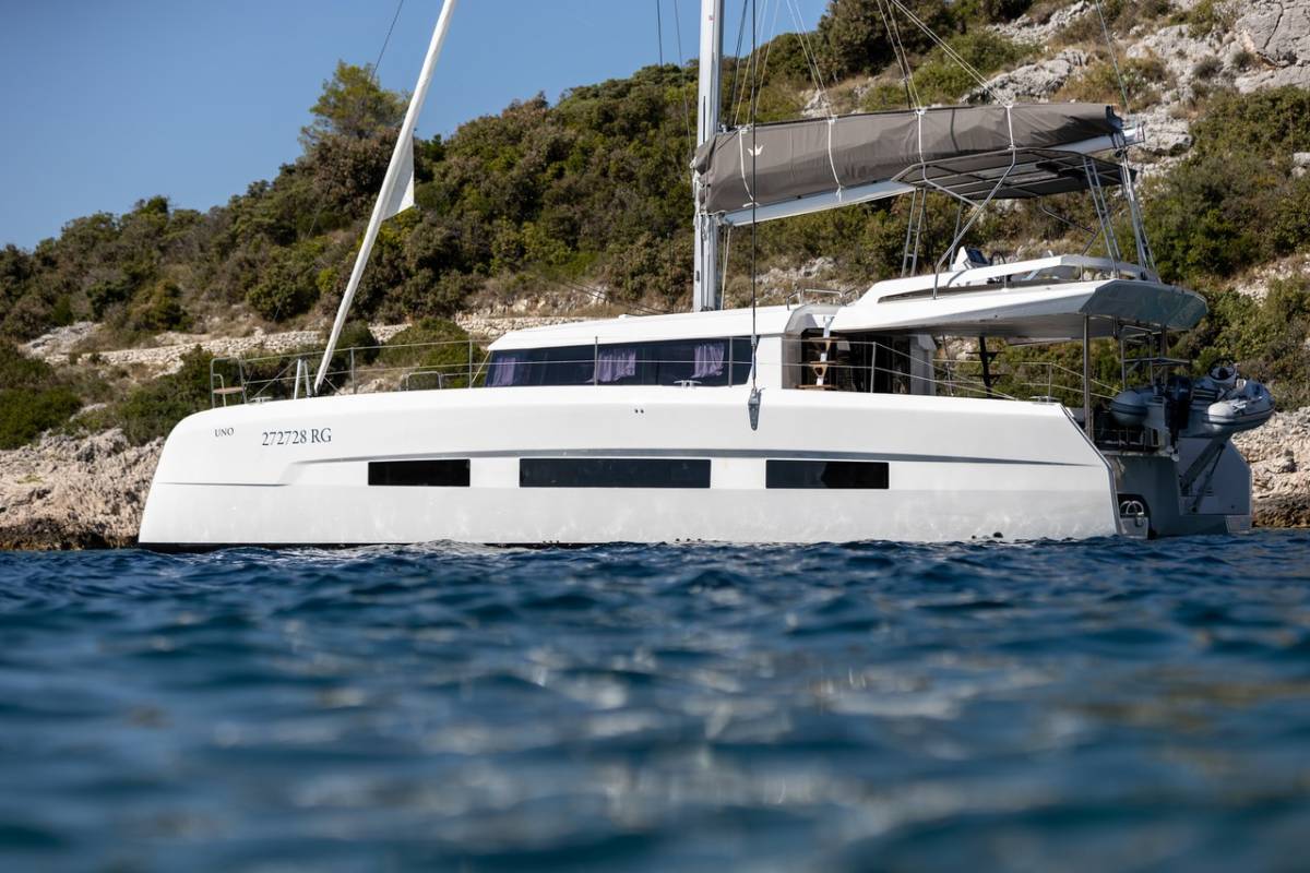 Dufour 48 Catamaran, Uma | Yacht Charter Croatia