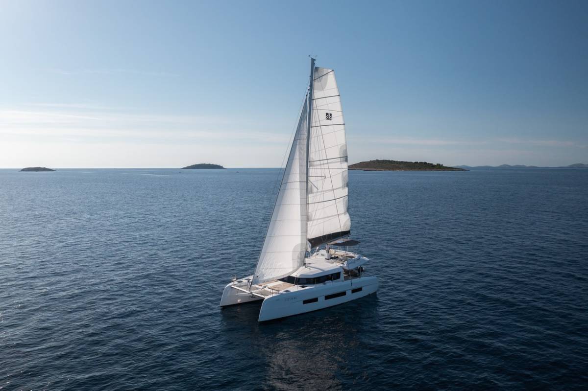 Dufour 48 Catamaran, Uma | Yacht Charter Croatia