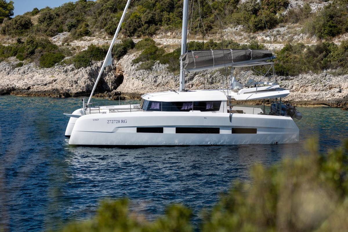 Dufour 48 Catamaran, Uma | Yacht Charter Croatia