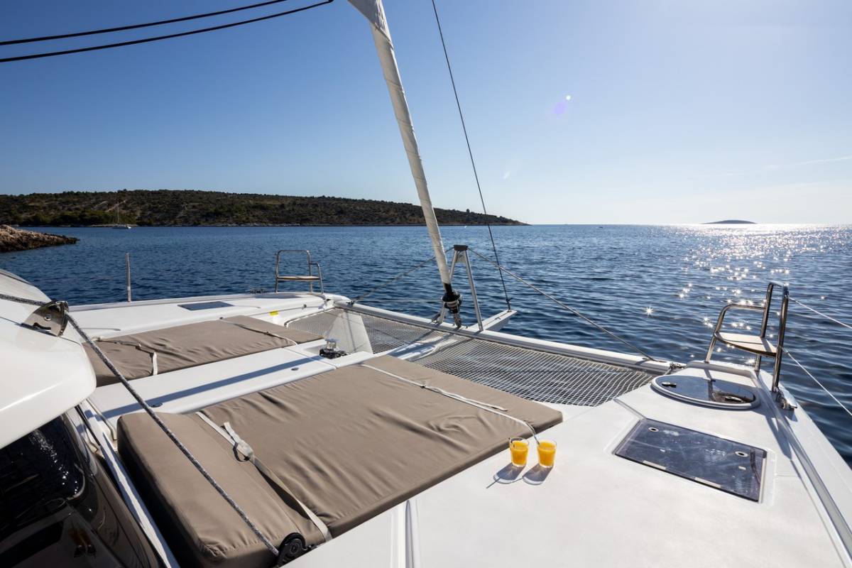 Dufour 48 Catamaran, Uma | Yacht Charter Croatia