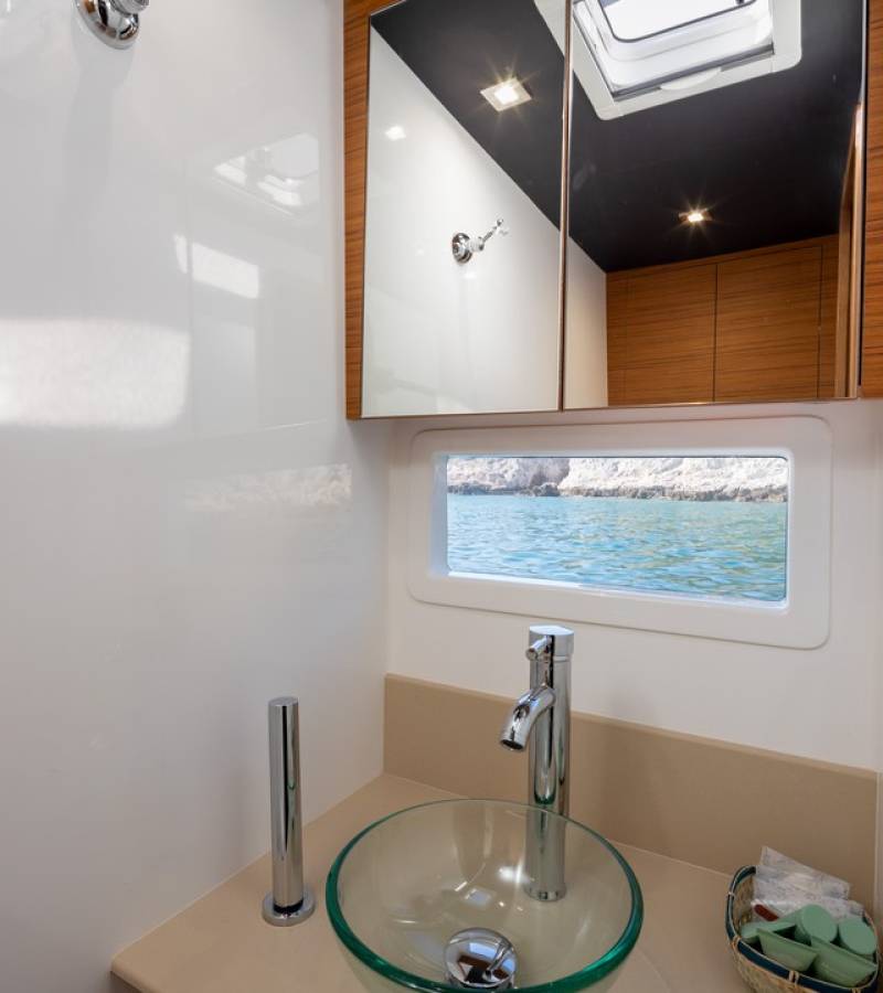 Dufour 48 Catamaran, Uma | Yacht Charter Croatia