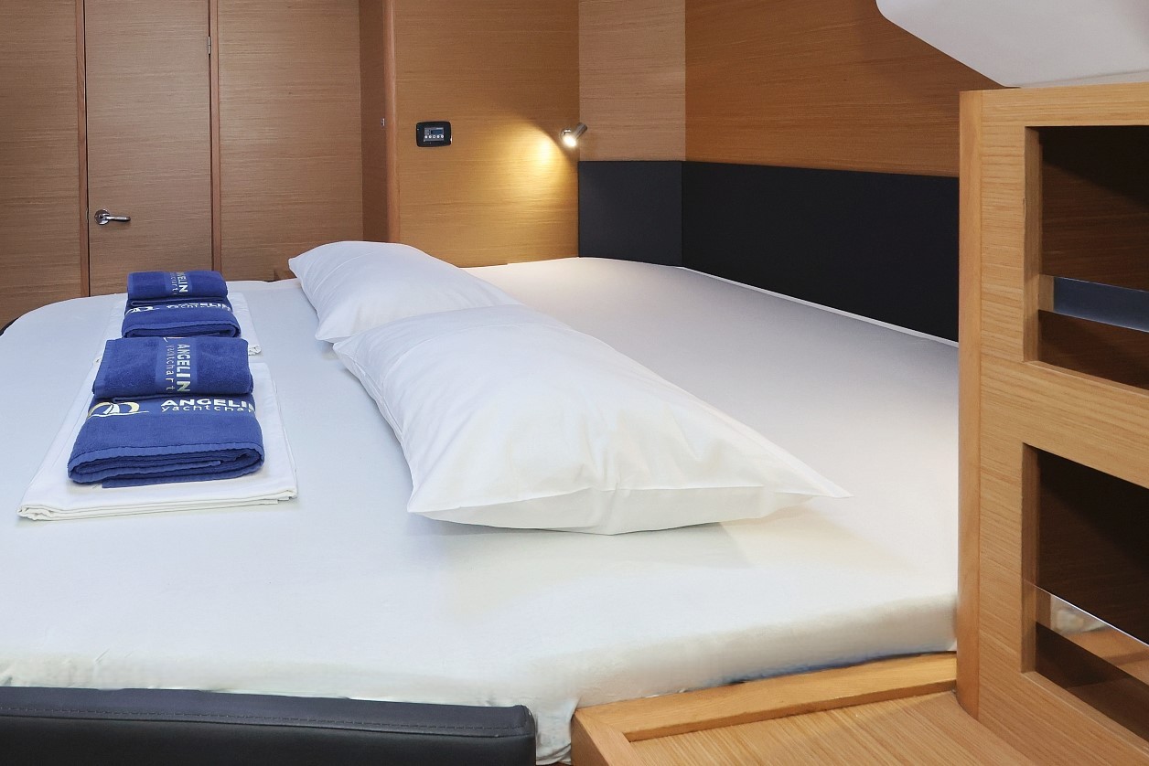 Dufour 48 Catamaran, Be Mine | Yacht Charter Croatia