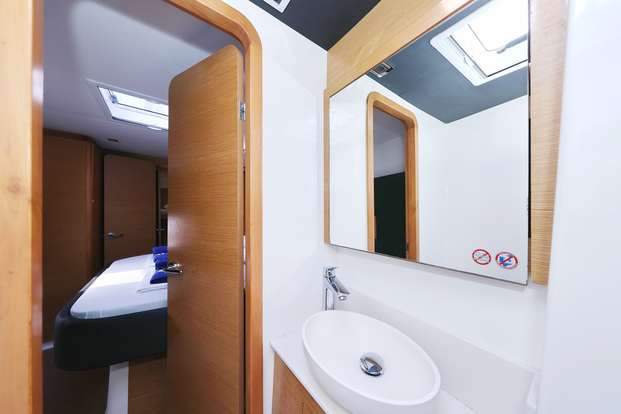 Dufour 48 Catamaran, Be Mine | Yacht Charter Croatia