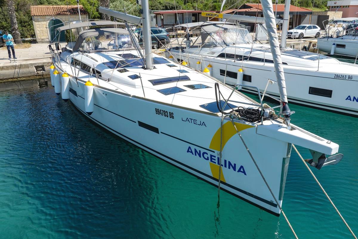 Dufour 520 GL, Lateja | Yacht Charter Croatia