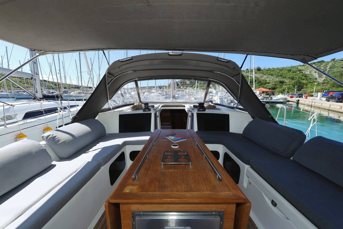 Dufour 520 GL, Lateja | Yacht Charter Croatia