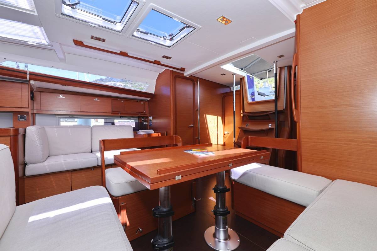 Dufour 520 GL, Lateja | Yacht Charter Croatia