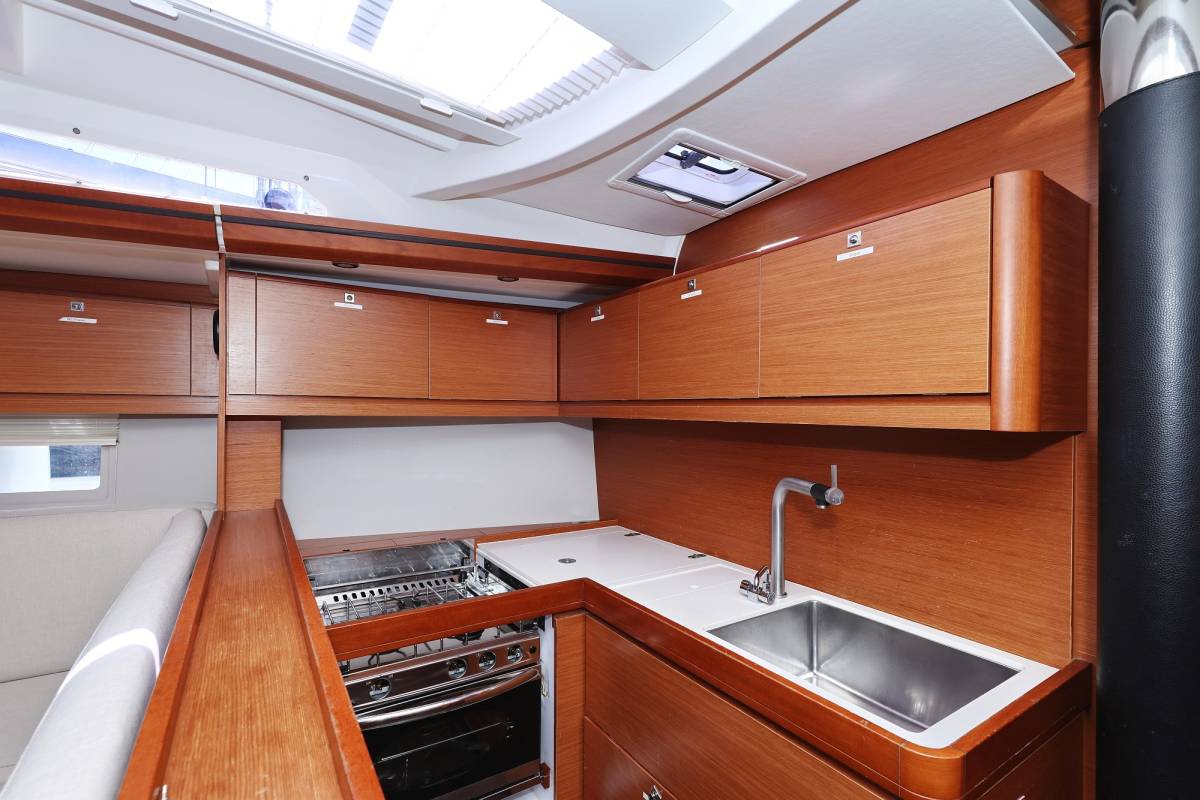 Dufour 520 GL, Lateja | Yacht Charter Croatia