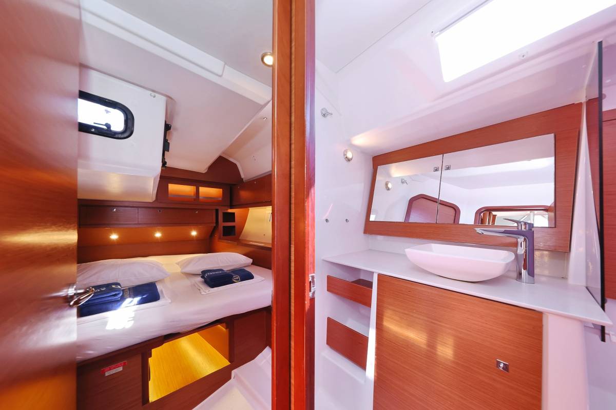 Dufour 520 GL, Lateja | Yacht Charter Croatia