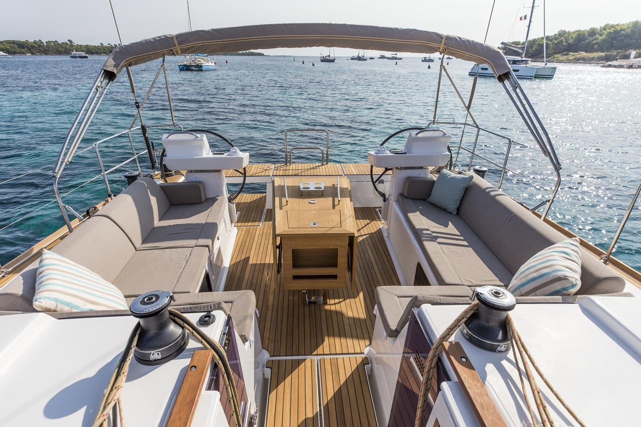 Dufour 520 GL, Notus | Yacht Charter Croatia