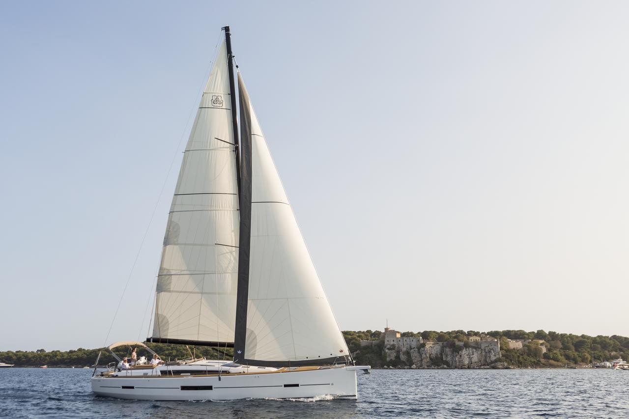 Dufour 520 GL, Notus | Yacht Charter Croatia