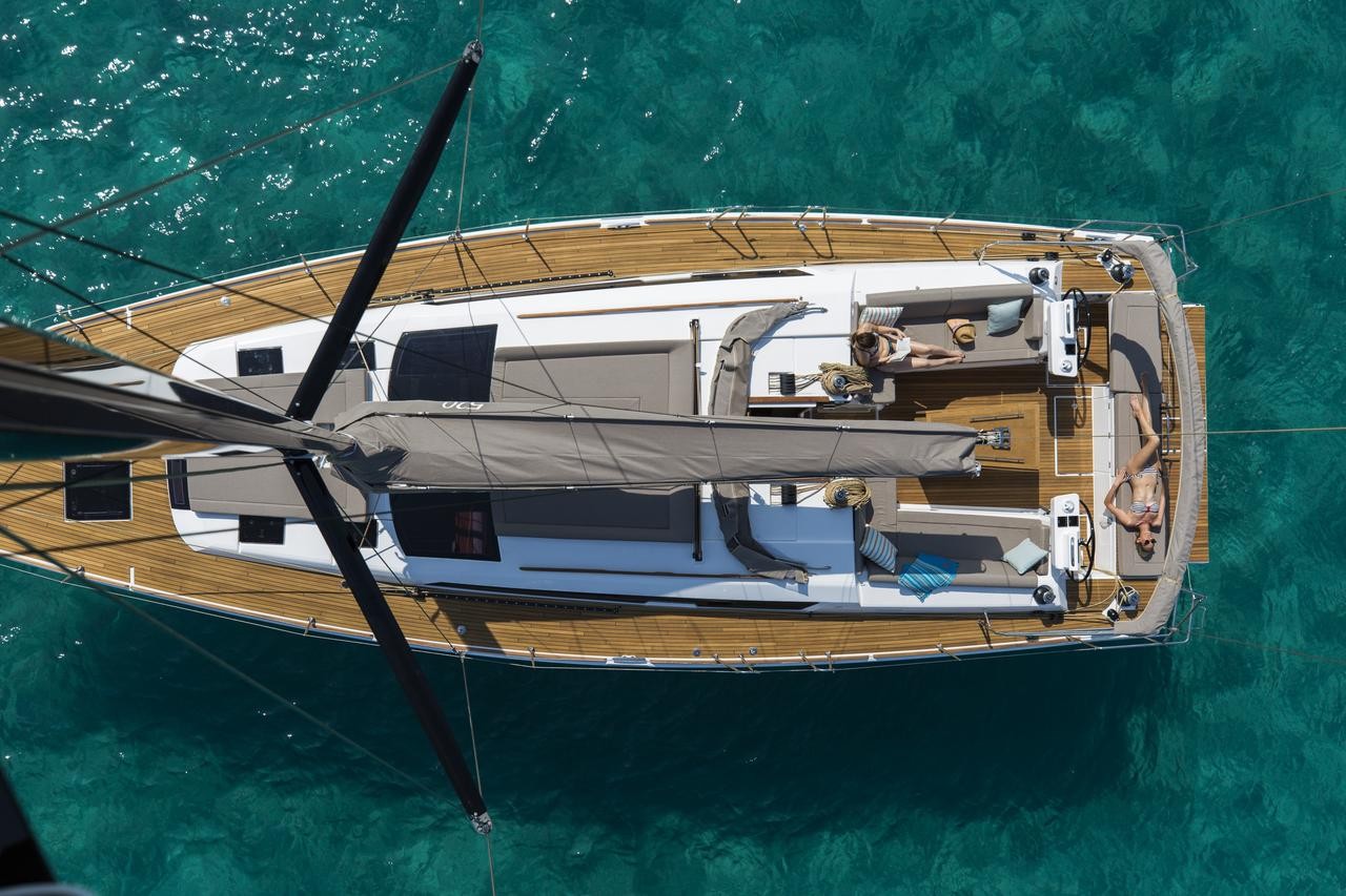 Dufour 520 GL, Notus | Yacht Charter Croatia