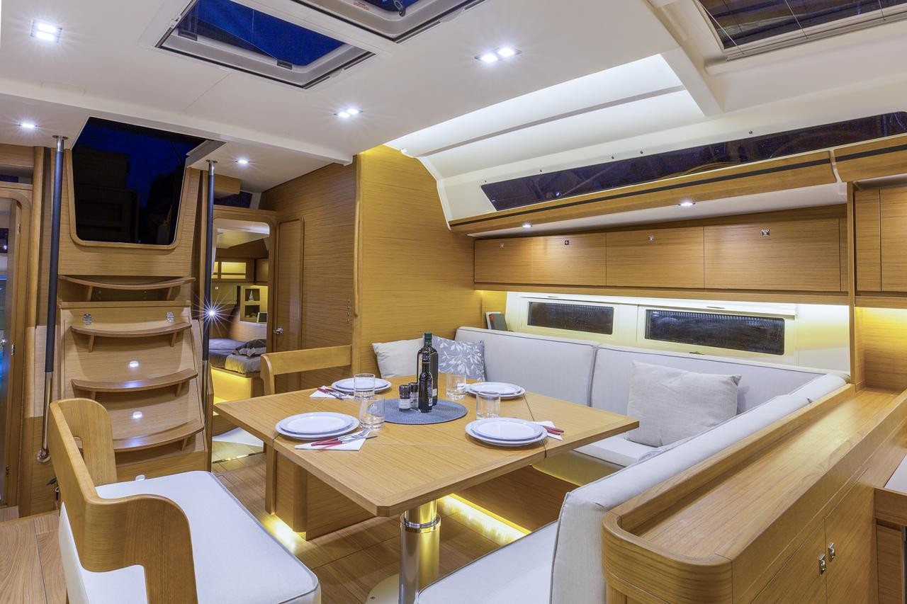 Dufour 520 GL, Eurus | Noleggio di Yacht Croazia