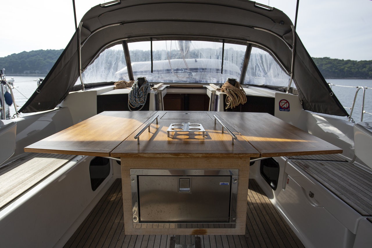 Dufour 520 GL, Nerthag | Yacht Charter Croatia