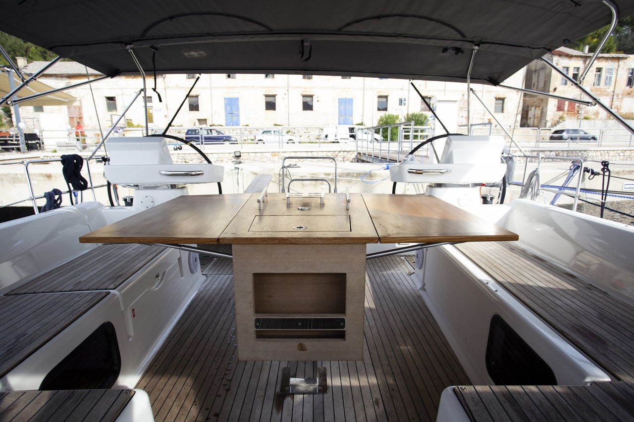 Dufour 520 GL, Nerthag | Yacht Charter Croatia