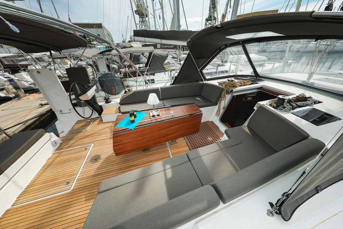 Dufour 530, Musca | Yacht Charter Croatia