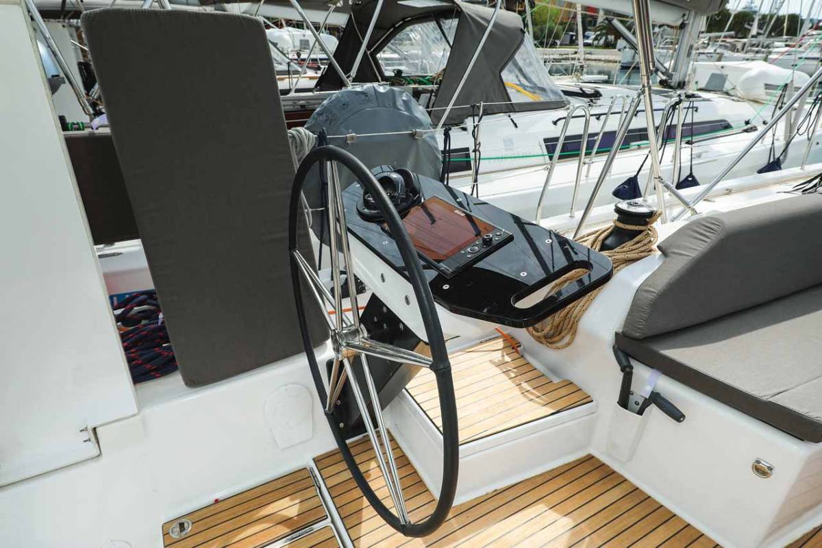 Dufour 530, Musca | Yacht Charter Croatia