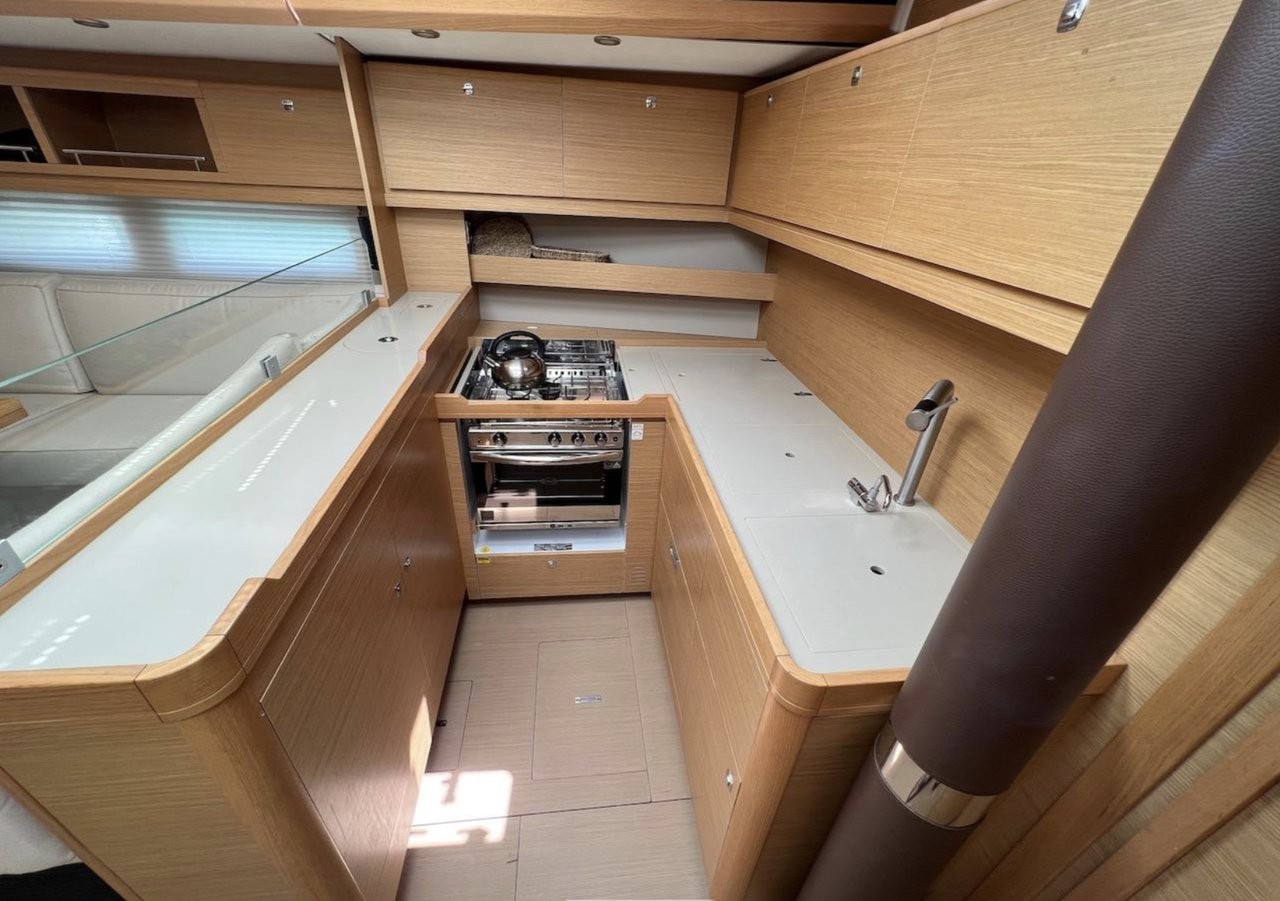 Dufour 56 Exclusive, Alpina | Yacht Charter Croatia