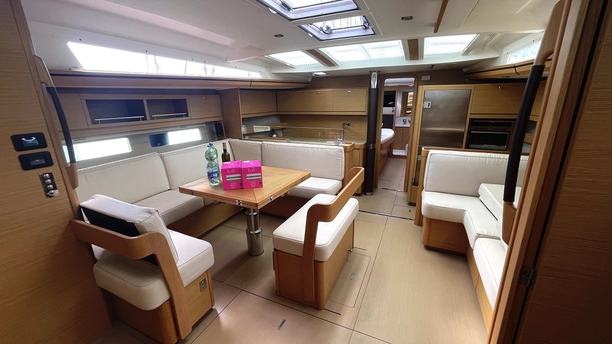 Dufour 56 Exclusive, Alpina | Yacht Charter Croatia