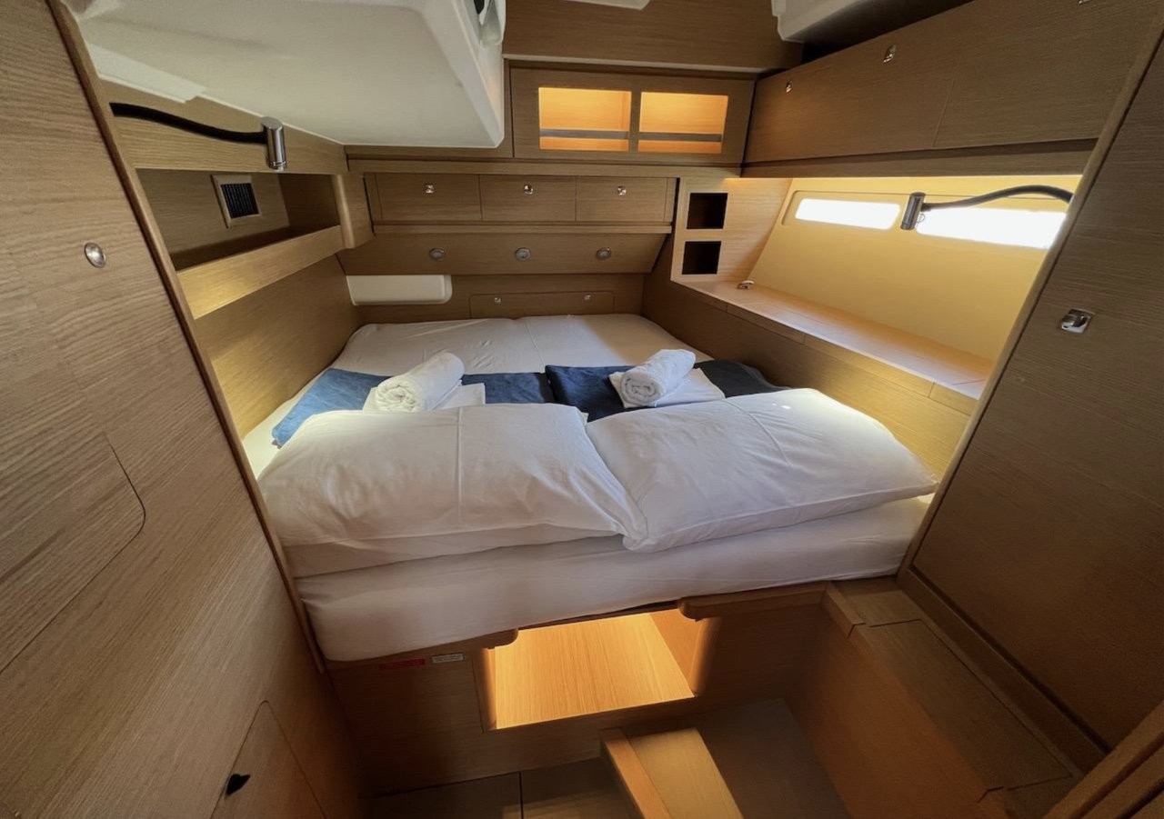 Dufour 56 Exclusive, Alpina | Yacht Charter Croatia