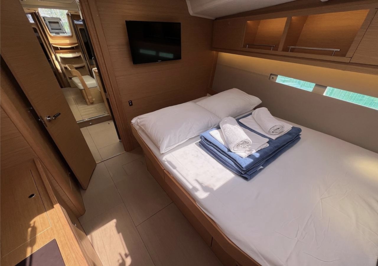 Dufour 56 Exclusive, Alpina | Yacht Charter Croatia
