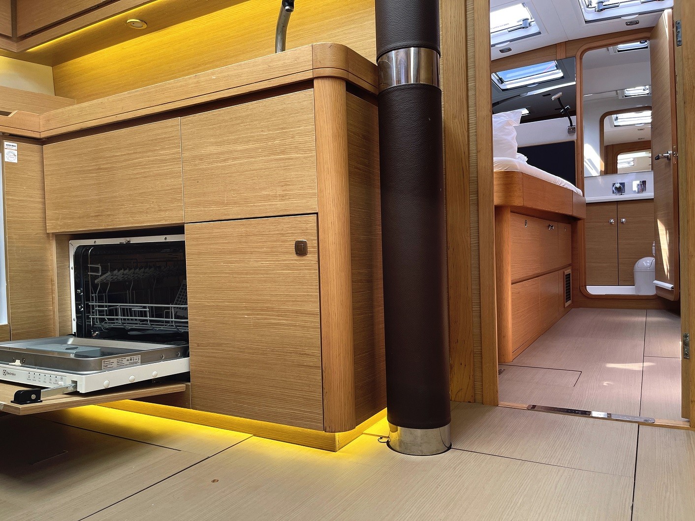 Dufour 56 Exclusive, Alpina | Yacht Charter Croatia
