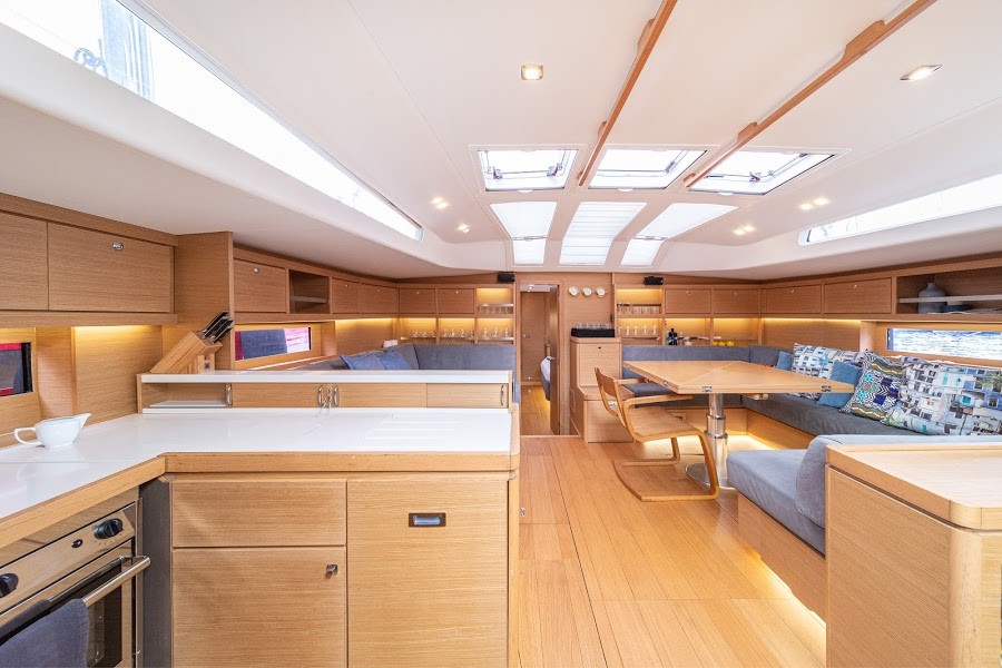 Dufour Exclusive 63, Bahia Feliz V | Yacht Charter Croatia