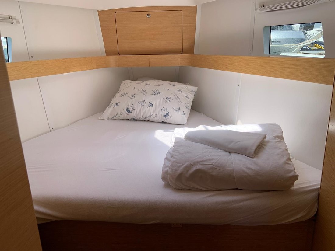 Elan 444 Impression, Živa | Yacht Charter Croatia