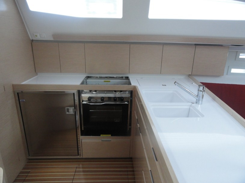 Elan 444 Impression, Reina | Yacht Charter Croatia