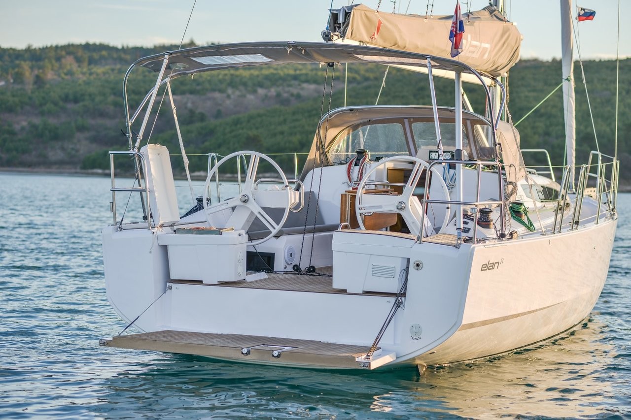 Elan E4, Alisa | Yacht Charter Croatia