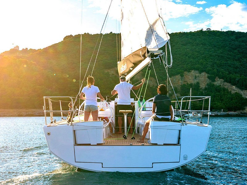 Elan E5, Lina | Yacht Charter Croatia